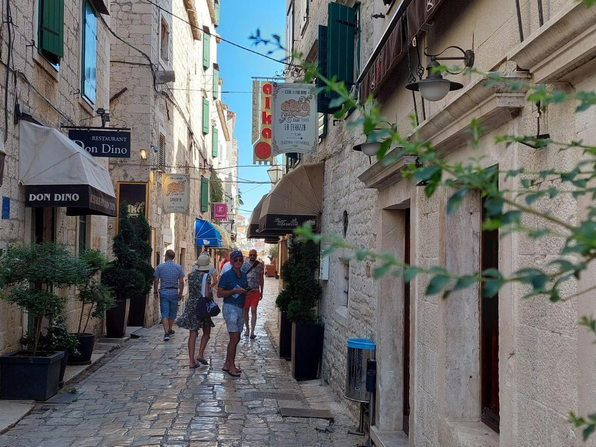Apartments Old Town Trogir Exteriör bild